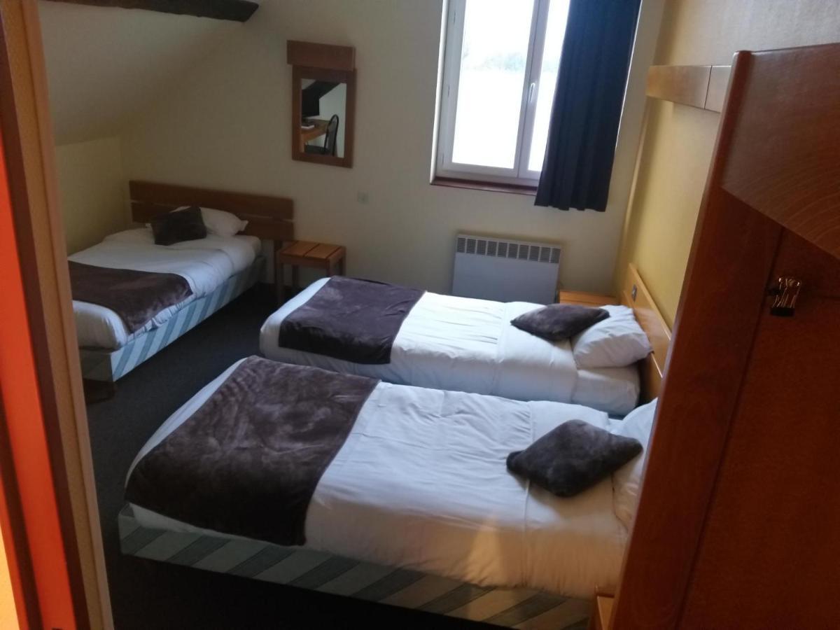 Logis Hotel - Les Paturelles Avesnelles Exteriör bild